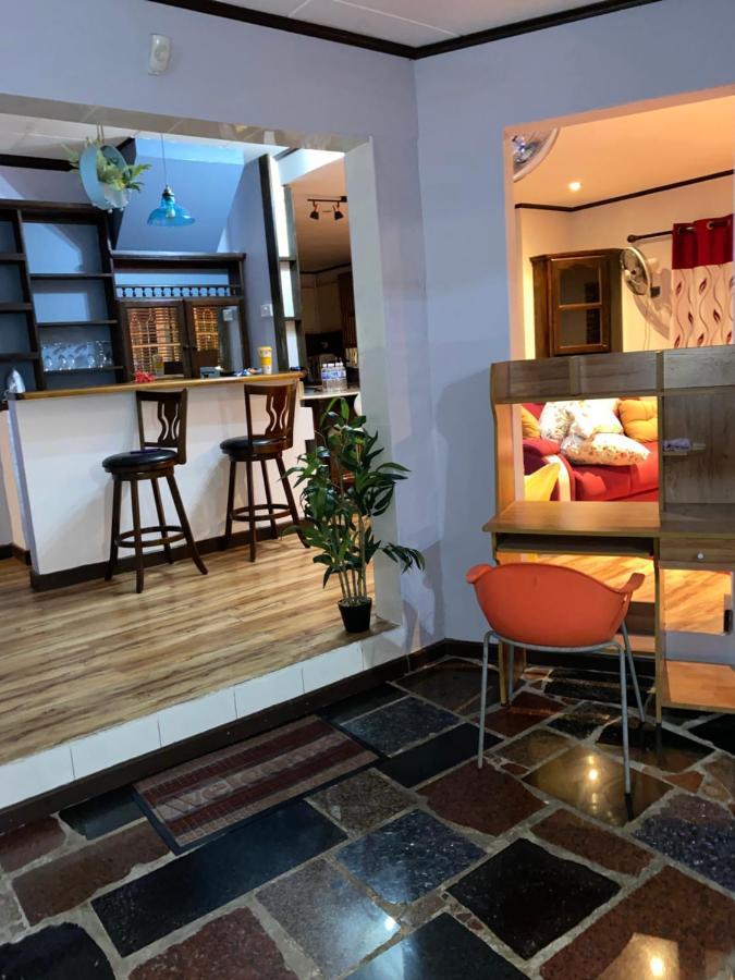 Mer Riviere Self Catering Apartment Beau Vallon  Exterior photo
