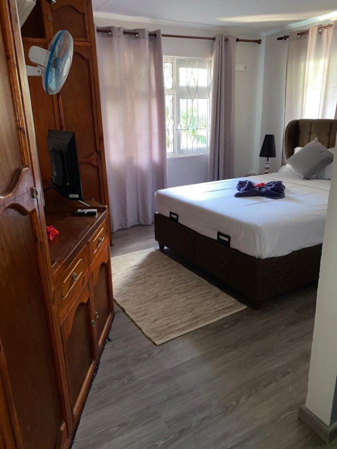 Mer Riviere Self Catering Apartment Beau Vallon  Exterior photo